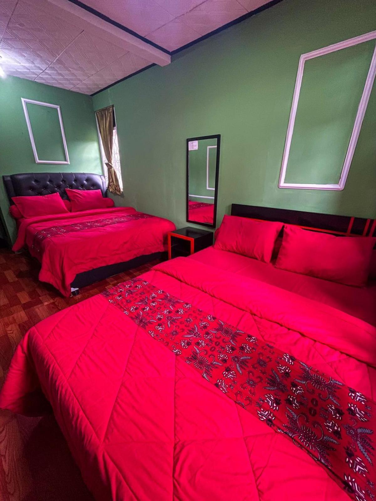 Green Savannah Homestay Syariah Diyeng Exteriör bild