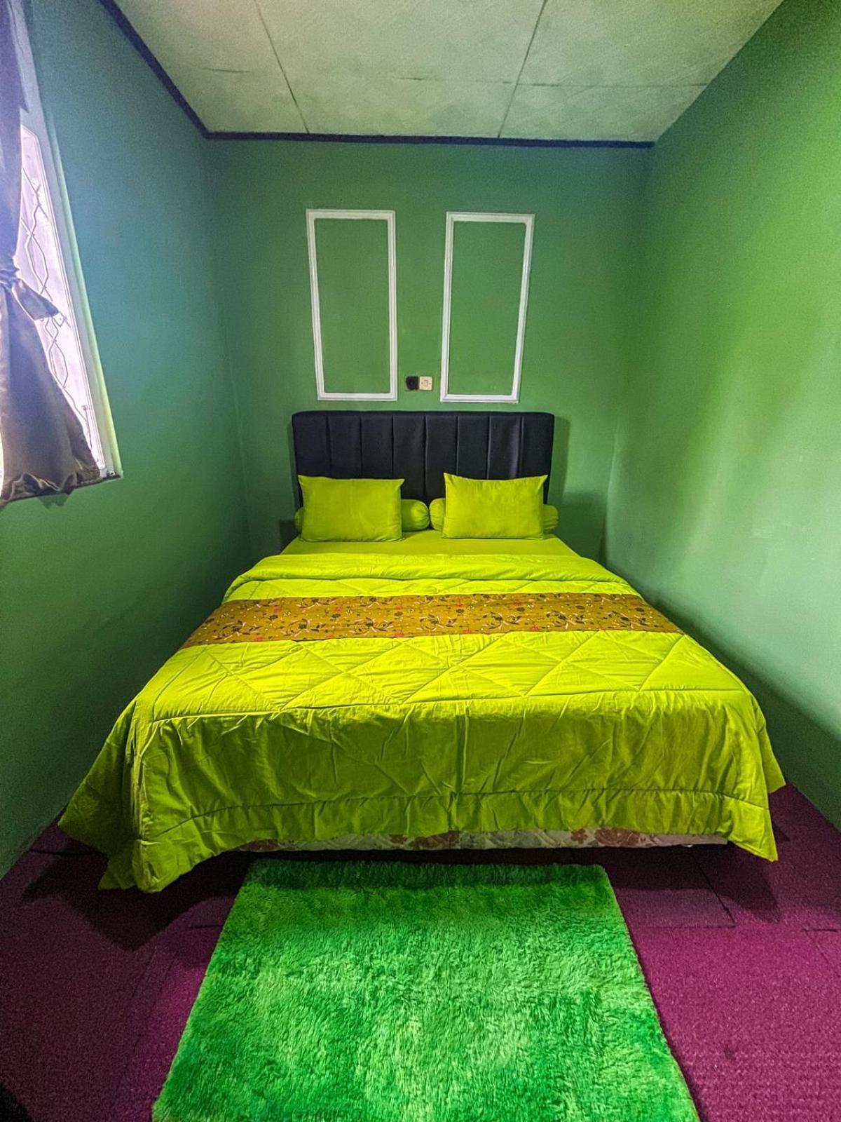 Green Savannah Homestay Syariah Diyeng Exteriör bild