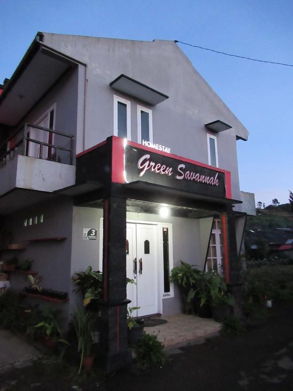 Green Savannah Homestay Syariah Diyeng Exteriör bild